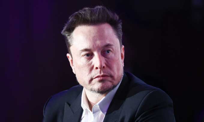 Yêu cầu từ Elon Musk Gộp công ty vào Tesla