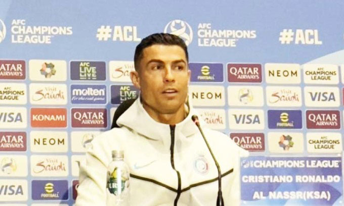 Ronaldo xin lỗi về hành động không đúng đắn