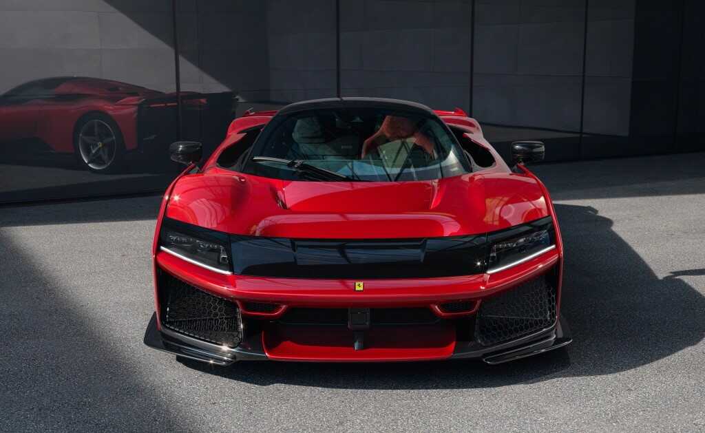 Ferrari F80 trình làng - siêu xe hybrid giá 3,9 triệu USD