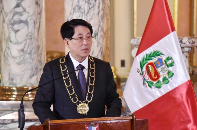 Chủ tịch nước Lương Cường nhận huân chương "Mặt trời Peru"