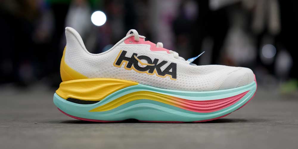 Hoka Skyward X - Siêu Giày Chạy Tập Mới Nhất Với Đệm PEBA Và Thanh Carbon Đặc Biệt