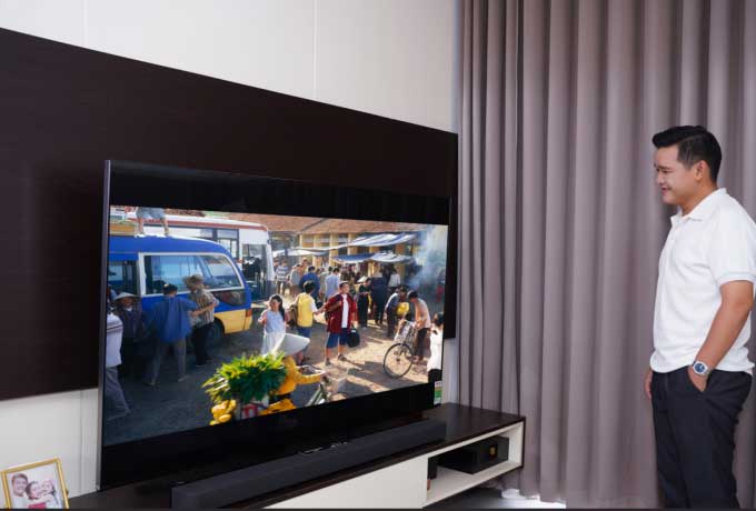 Sony Bravia 9 giúp đạo diễn Võ Thanh Hòa hoàn thiện tác phẩm Kính Vạn Hoa với công nghệ MiniLED tiên tiến