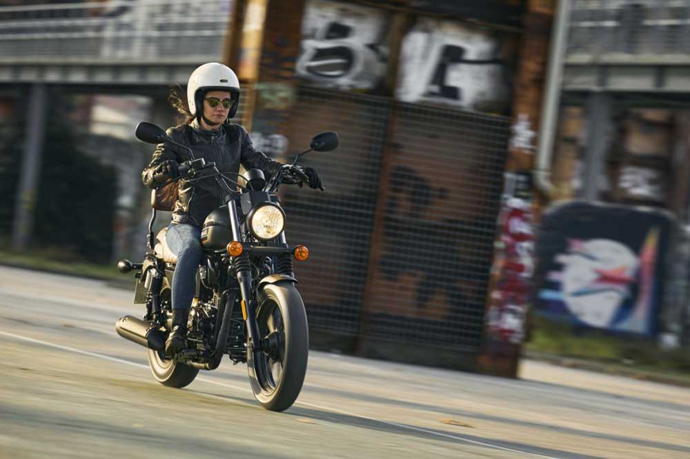 UM Motorcycles Ra Mắt Dòng Xe Renegade Cruiser và Scrambler Tại Triển Lãm Ô Tô