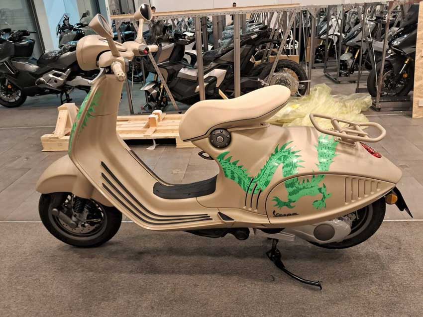 Vespa 946 Dragon Đầu Tiên Cập Bến Việt Nam