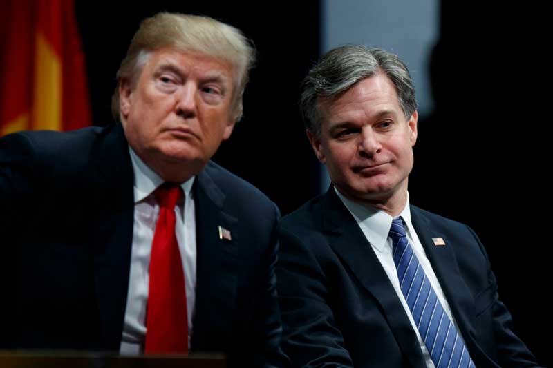 Giám đốc FBI Wray từ chức sau mối quan hệ căng thẳng với Trump