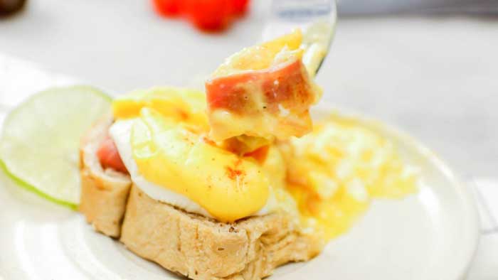 Hướng dẫn cách làm Egg Benedict và sốt Hollandaise