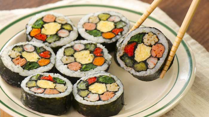 Hướng dẫn cách làm Kimbap Hoa