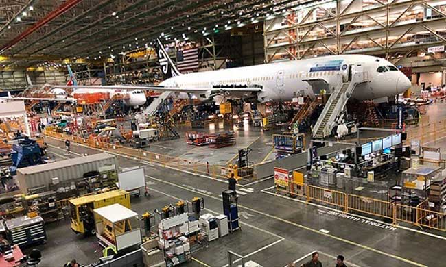 Boeing sản xuất cái gì?