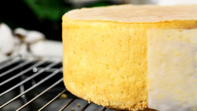 Hướng dẫn cách làm Sponge cake - Bánh bông lan cơ bản