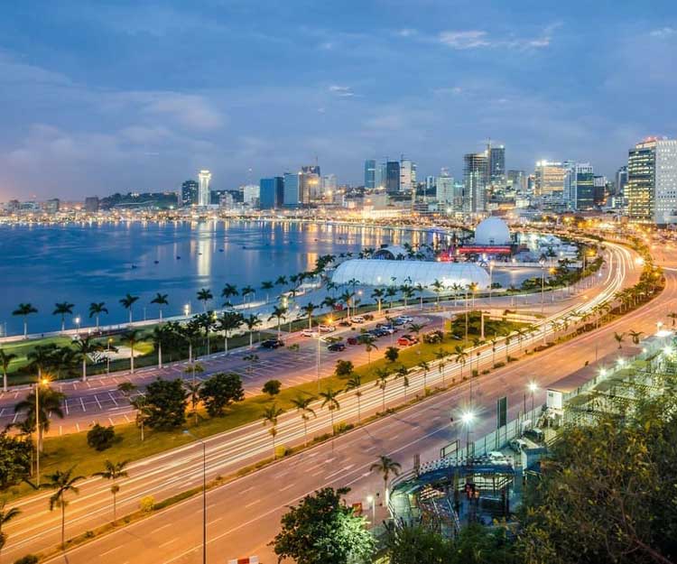 Khám phá quốc gia Angola