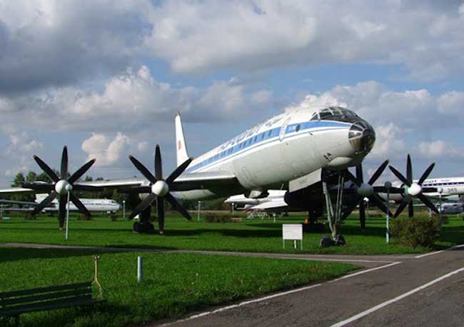 Máy bay chở khách Tupolev Tu-114 hoạt động như thế nào?