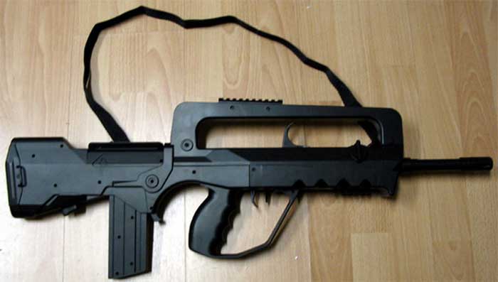 Súng trường FAMAS hoạt động như thế nào?