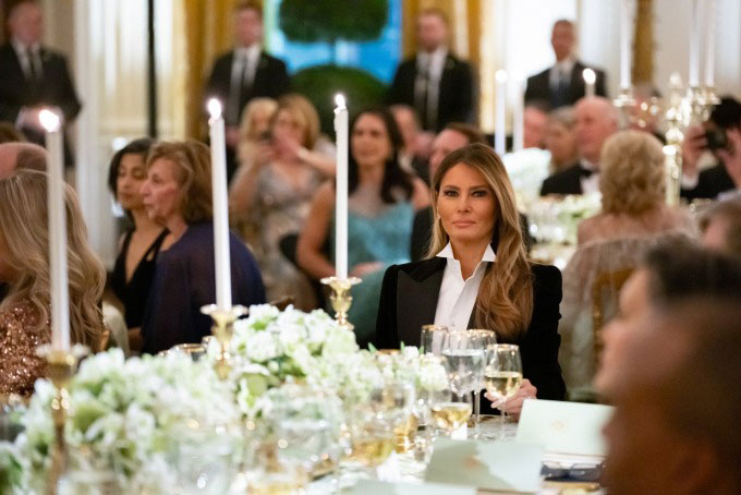 Đệ nhất phu nhân Melania Trump chủ trì tiệc chiêu đãi thống đốc tại Nhà Trắng