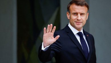 Emmanuel Macron là ai?