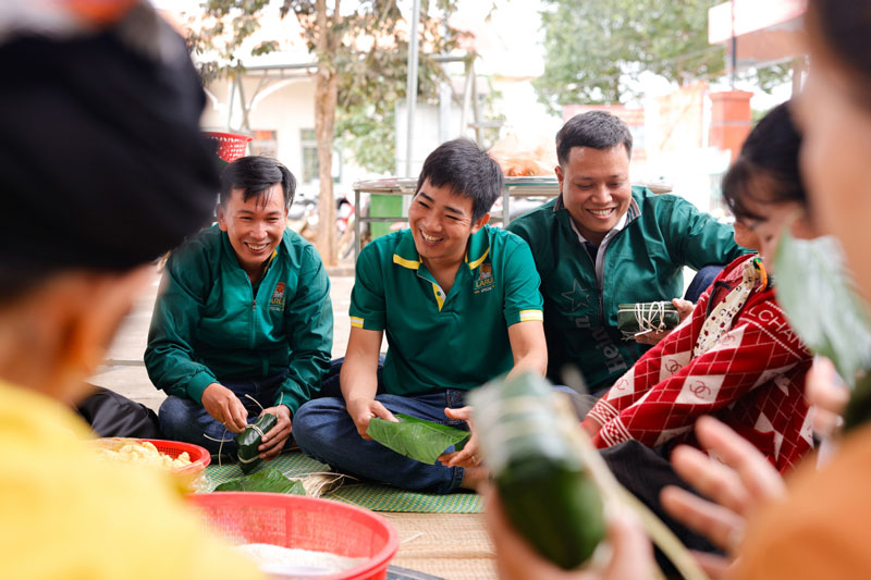 Heineken Việt Nam hỗ trợ 7.000 hộ gia đình đón Tết 2025 an vui