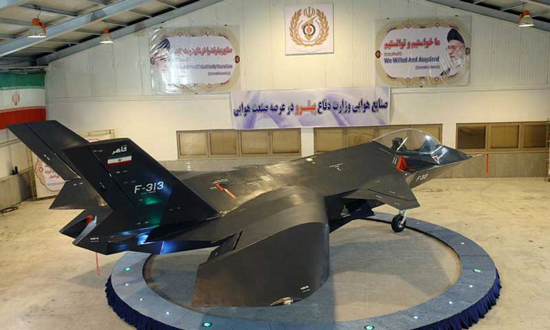 Iran ra mắt UAV JAS-313 giống tiêm kích tàng hình F-313