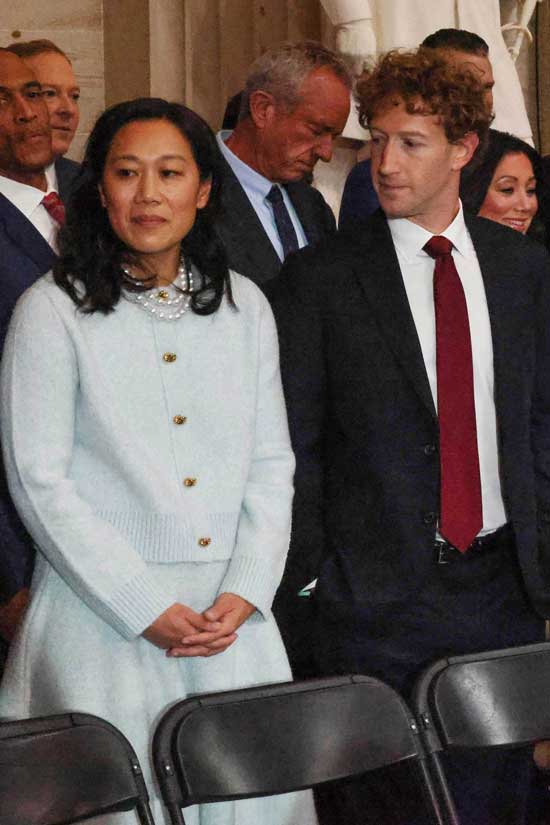 Mark Zuckerberg và Priscilla Chan luôn tỏa sáng với phong cách đôi.