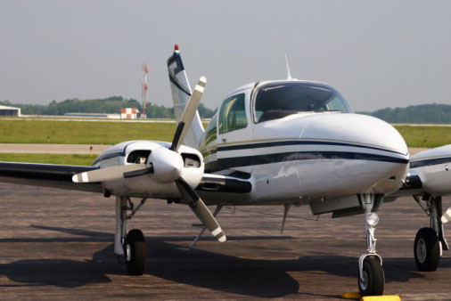 Máy bay Cessna 310 hoạt động như thế nào?