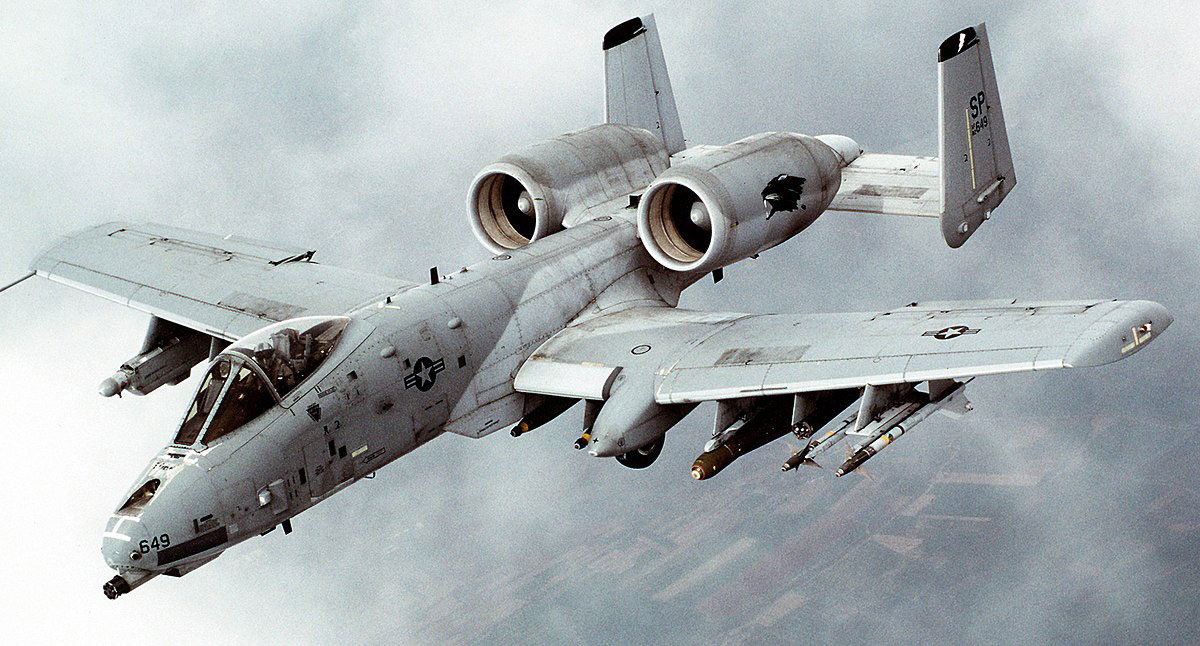 Máy bay cường kích Fairchild Republic A-10 Thunderbolt II hoạt động như thế nào?