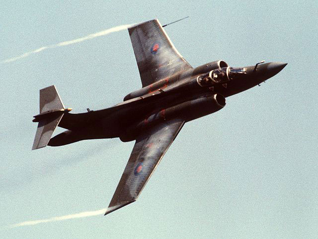 Máy bay đột kích cận âm Blackburn Buccaneer hoạt động như thế nào?