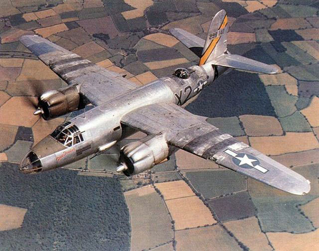 Máy bay ném bom Martin B-26 Marauder hoạt động như thế nào?