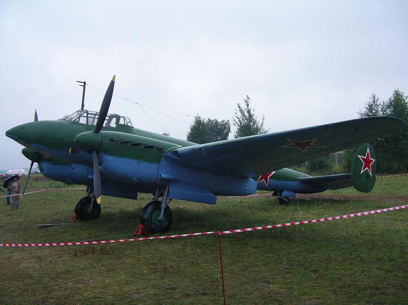 Máy bay ném bom Petlyakov Pe-2 hoạt động như thế nào?