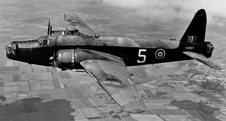 Máy bay ném bom Vickers Wellington hoạt động như thế nào?