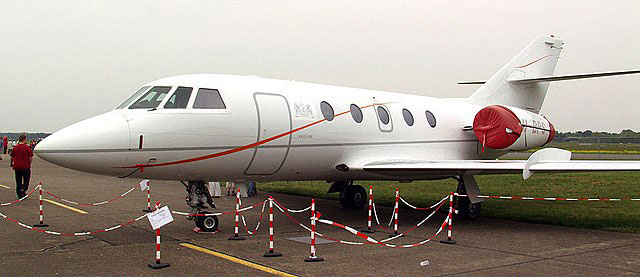 Máy bay thương mại Dassault Falcon 20 hoạt động như thế nào?