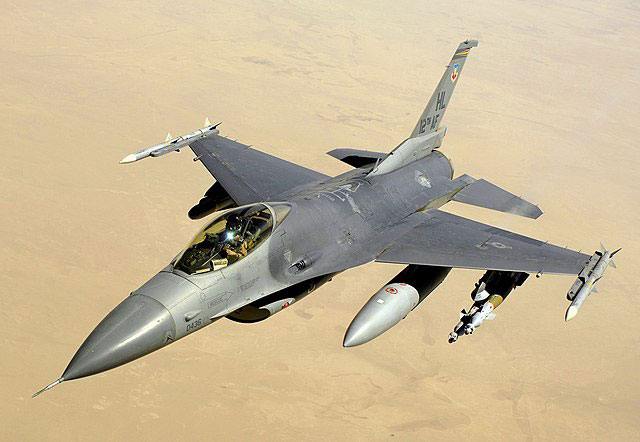 Máy bay tiêm kích F-16 Fighting Falcon hoạt động như thế nào?