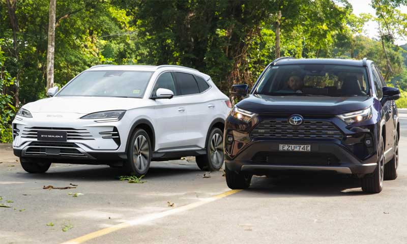 Nhà phân phối BYD chê Toyota RAV4 dùng công nghệ cũ