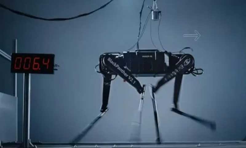 Robot báo săn chạy nhanh ngang kỷ lục của Usain Bolt