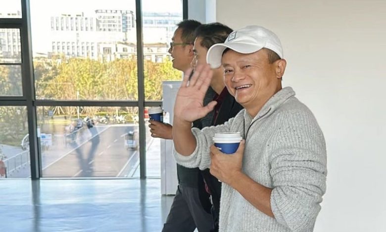 Tập Cận Bình họp khuyến khích kinh tế tư nhân có Jack Ma tham dự