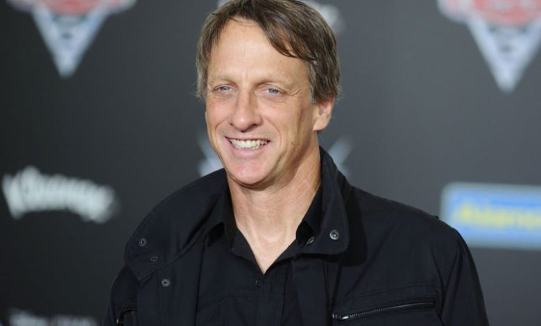 Tony Hawk là ai?