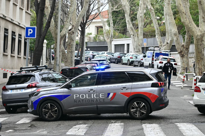 Hai nghi phạm ném bom xăng vào tổng lãnh sự quán Nga ở Marseille