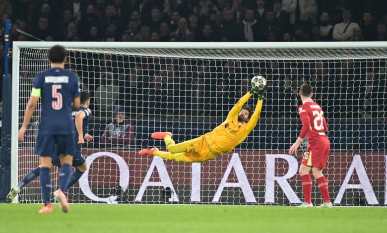 Alisson Becker tỏa sáng giúp Liverpool thắng PSG tại Champions League