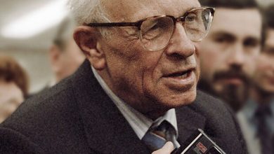 Andrei Sakharov là ai?