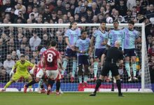 Bruno Fernandes tỏa sáng Man Utd và Leicester tiếp tục khốn khổ