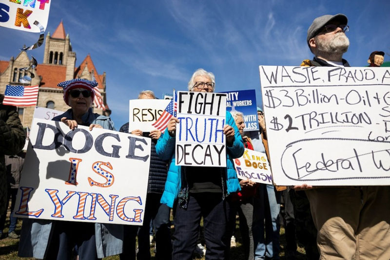 Công chức Mỹ sa thải hoang mang hối tiếc vì ủng hộ Trump