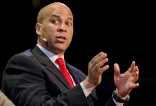 Cory Booker là ai?