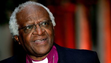 Desmond Tutu là ai?