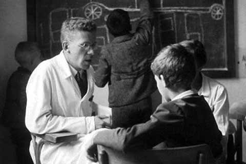 Hans Asperger là ai?