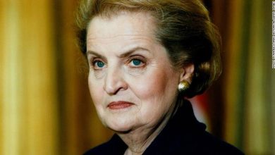 Madeleine Albright là ai?