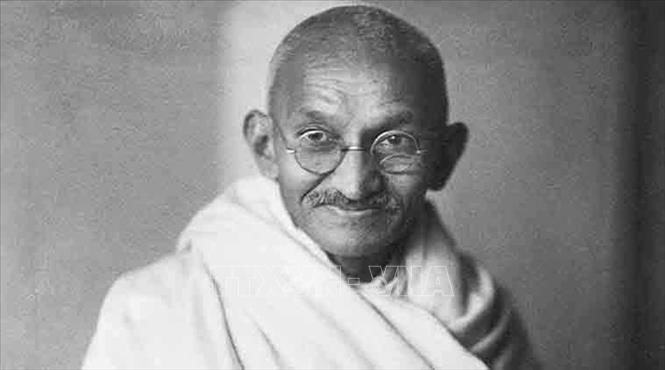 Mahatma Gandhi là ai?