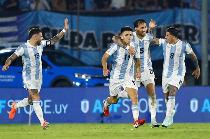 Argentina thắng Uruguay 1-0 tiến gần vé World Cup 2026