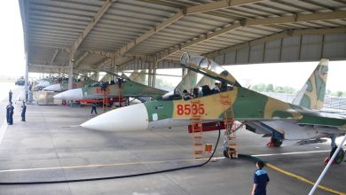 Phi công luyện tập tiêm kích Su-30 MK2 cho lễ 30/4