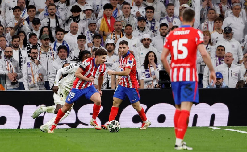 Rodrygo ngạc nhiên trước sự thay đổi của Atletico trong derby Madrid