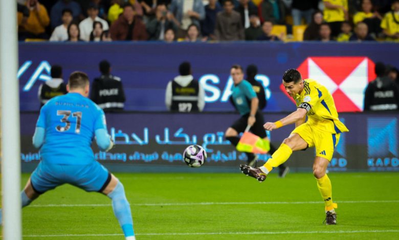 Ronaldo ghi hai bàn nhưng Al Nassr chỉ hòa Al Shabab 2-2