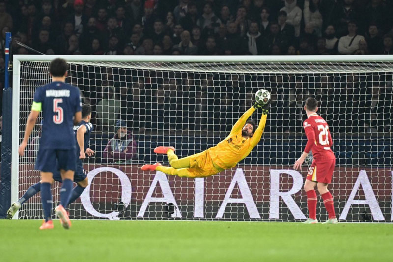 Salah nhận điểm thấp nhất khi Liverpool thắng PSG 1-0