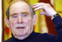 Sydney Brenner là ai?