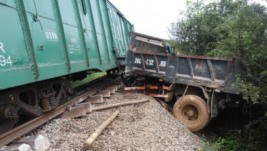 Tai nạn tàu hỏa lật nghiêng ở Hà Tĩnh tê liệt đường sắt Bắc Nam